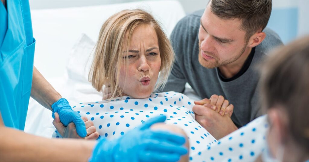 accouchement sans péridurale-min