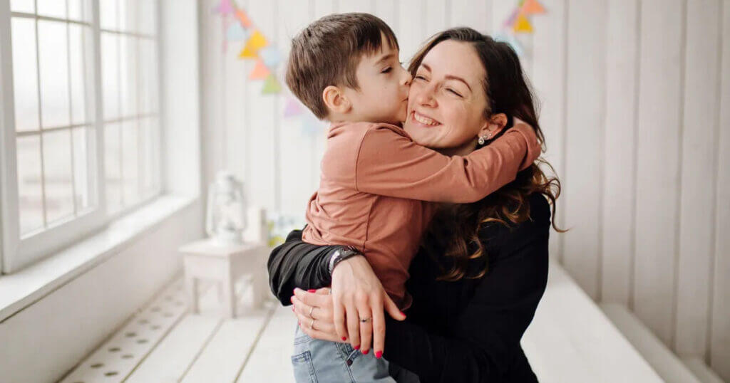 pour-ou-contre-forcer-lenfant-a-dire-merci-et-sil-te-plait