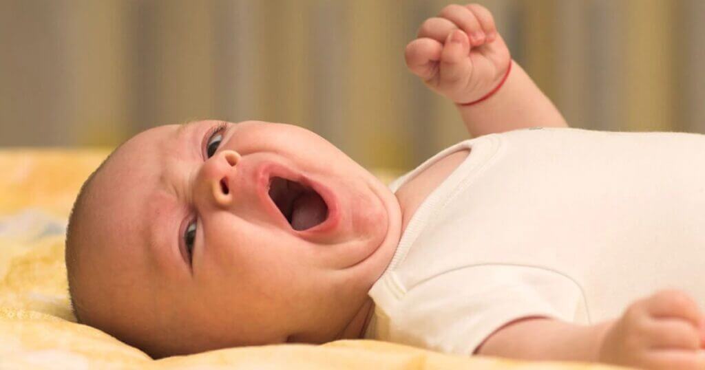 Que faire si mon enfant s'endort tard dans la nuit-min