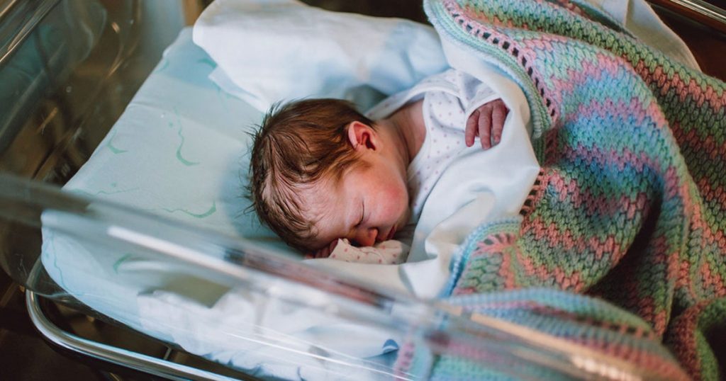 sejour-a-la-maternite-ce-a-quoi-il-faut-sattendre-min