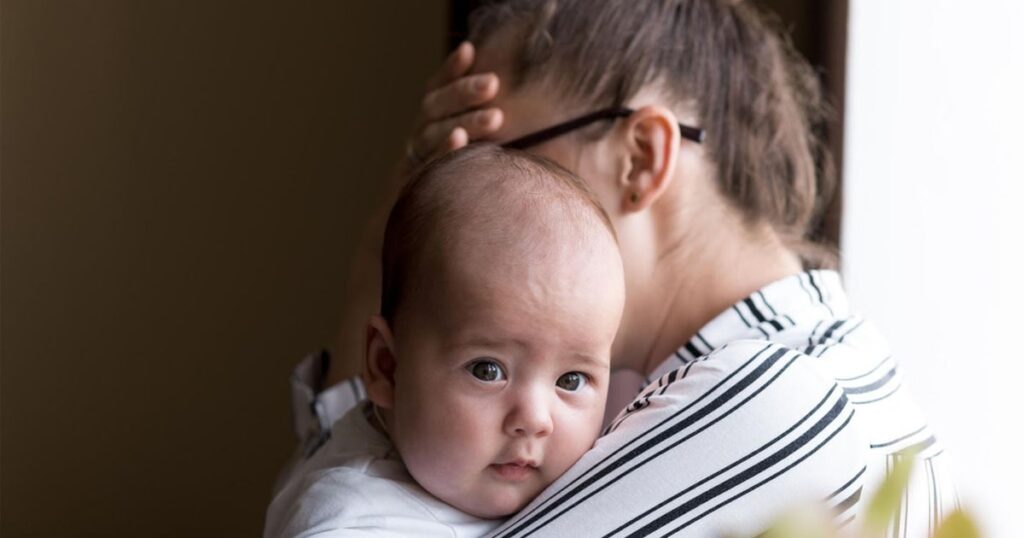 Pourquoi les mamans se sentent-elles toujours coupables-min