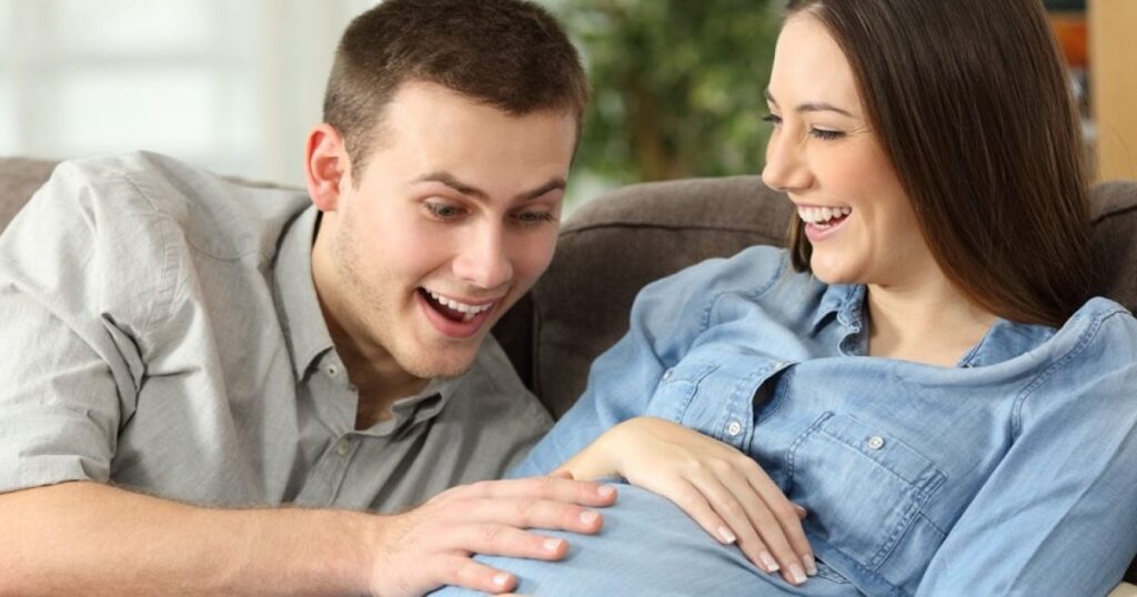 Décodez et reconnaissez les mouvements de votre bébé durant la grossesse-min