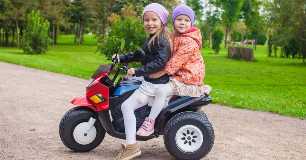 Deux enfants de 2 ans se sont échappés de la crèche à moto