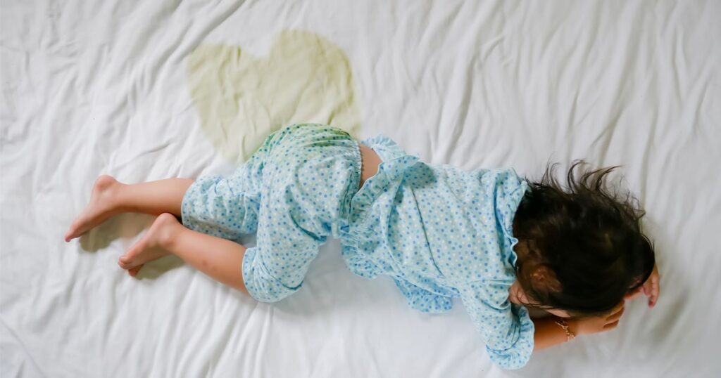 Comment mettre fin au pipi au lit nocturne en une semaine-min