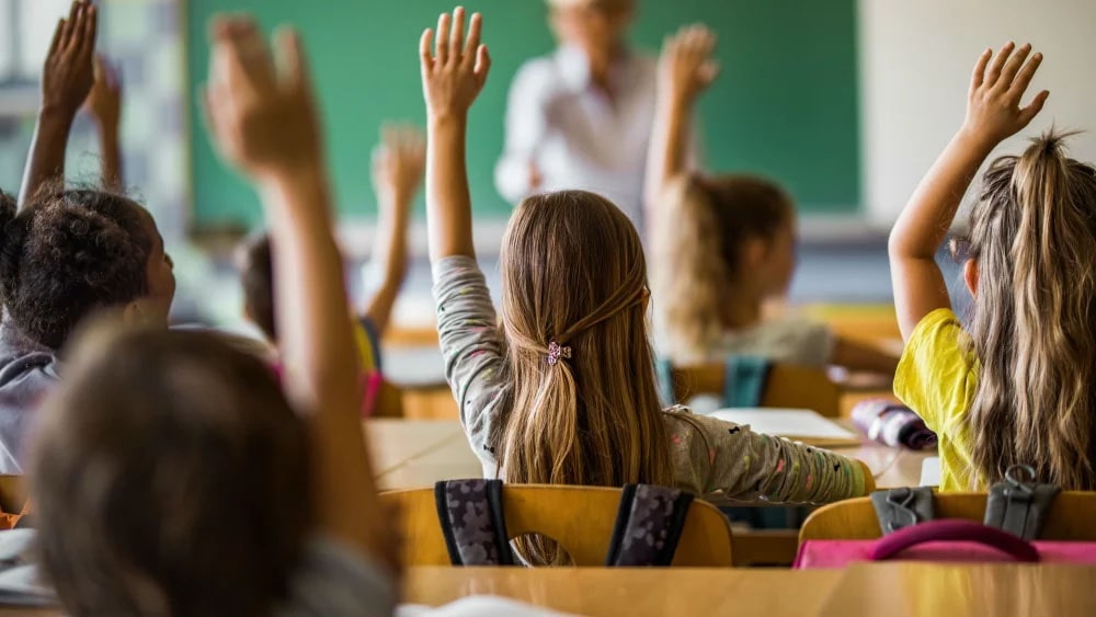 Voici pourquoi les parents perdent confiance en l’école de leur enfants selon une étude-min