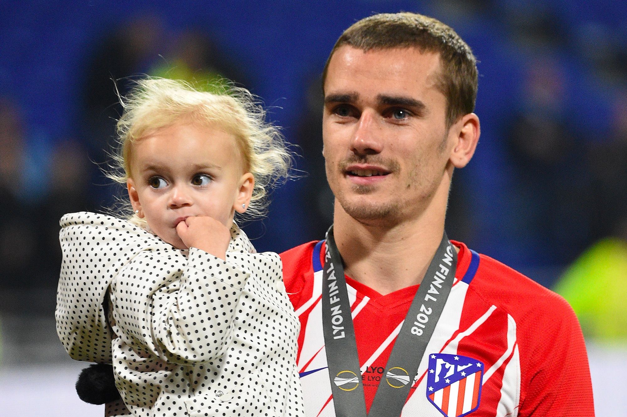 griezman son bébé 2-min