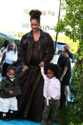 RIHANNA AVEC CES DEUX ENFANTS-min