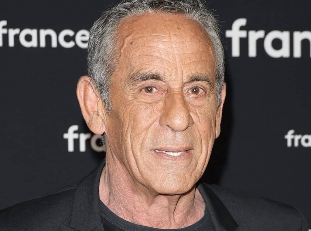 Thierry-Ardisson-est-mort-a-76-ans-des-suites-dun-cancer-1024x762-min